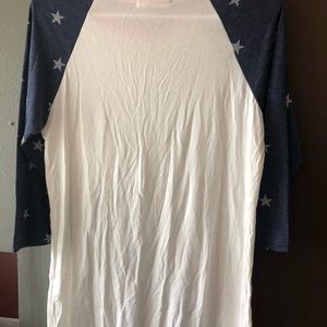 White, blue and pink baseball tee